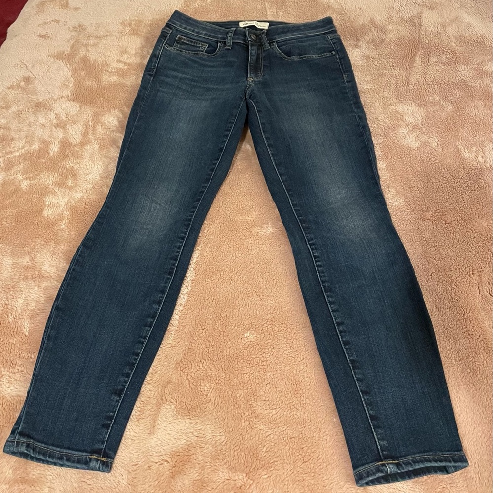 Gap Curvy True Skinny dark wash jeans